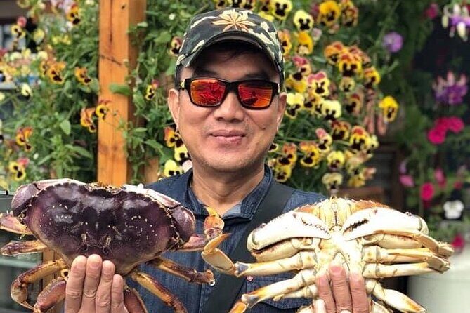 Icy Strait Village Tour and Crab Feast - Key Points