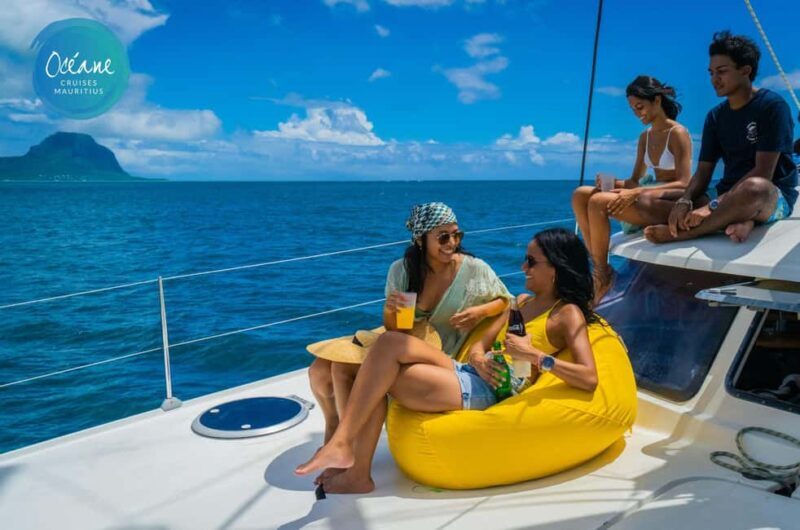 Ile Aux Bénitiers : Private Cataman Cruise w/ Gourmet Lunch - What’s Included and What to Bring