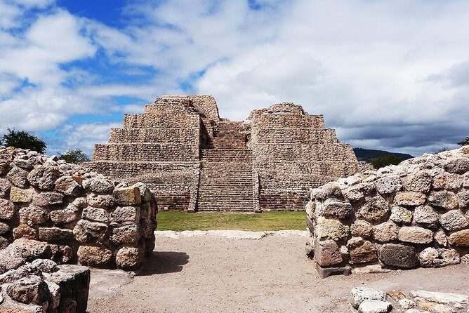 Immersive Cañada de La Virgen Pyramid Tour - FAQs