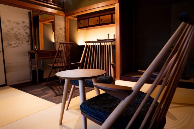 Immersive facial treatment in a Japanese space - Setting the Scene: A Traditional Japanese House in Takayama
