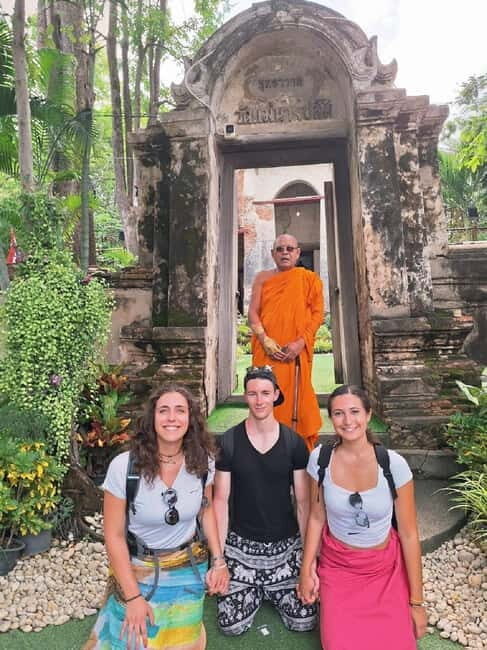 In Ayutthaya: Tour Guide Service with Authentic Local tour - A Personal, Authentic Way to Experience Ayutthaya