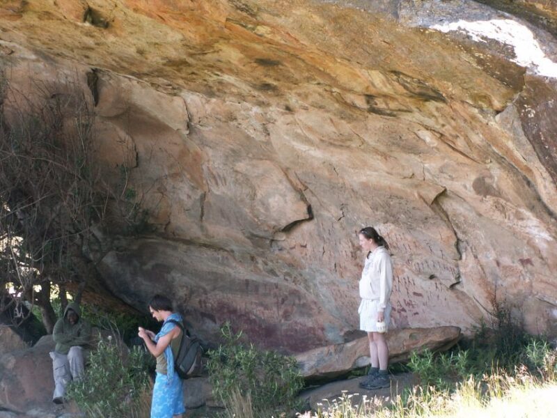 In the Footsteps of the Bushmen guided day hike to rock art - Analyzing the value and who it’s perfect for