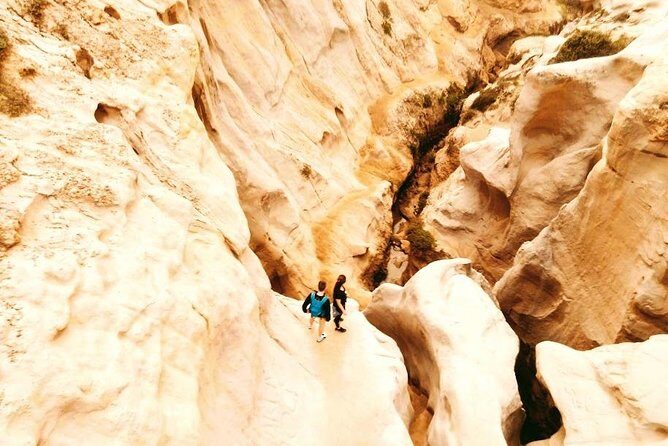Incredible Slot Canyons to the Pacific - Key Points