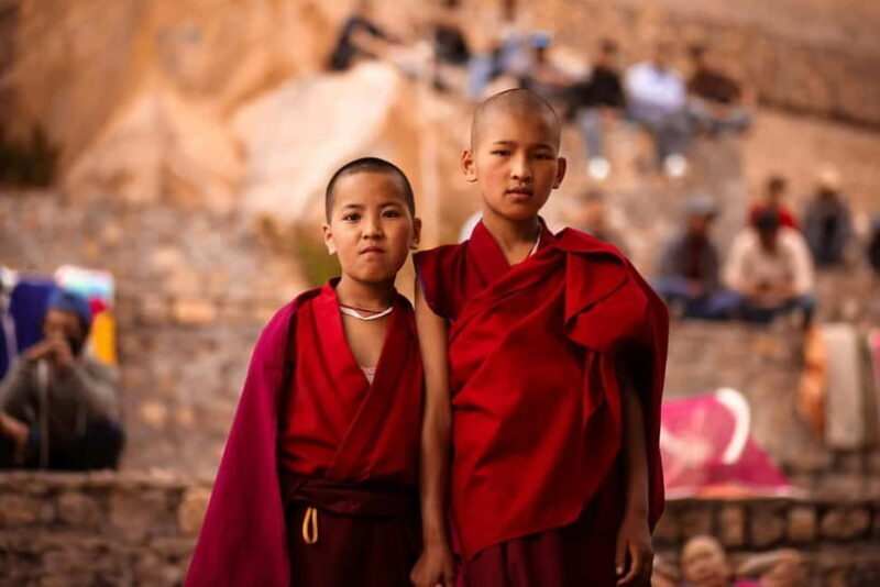 India : 7-Day Buddhist Pilgrimage India - A 7-Day Buddhist Pilgrimage: A Journey Through Sacred Sites in India and Nepal