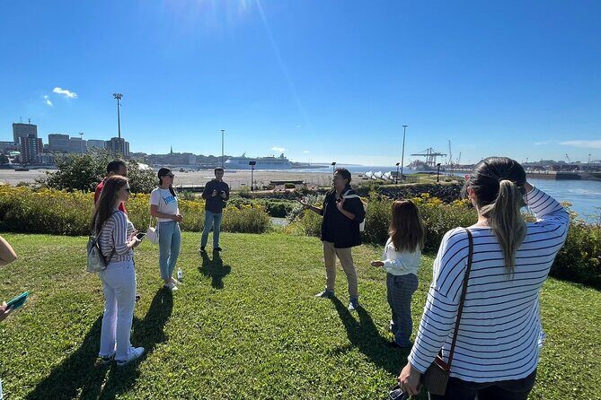 Indigenous Storytelling Walk on Harbour Passage - A Closer Look at the Indigenous Storytelling Walk