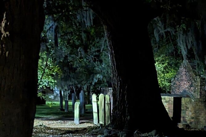 Interactive Paranormal Ghost Walking Tour in Savannah Georgia - Who Should Consider This Tour?