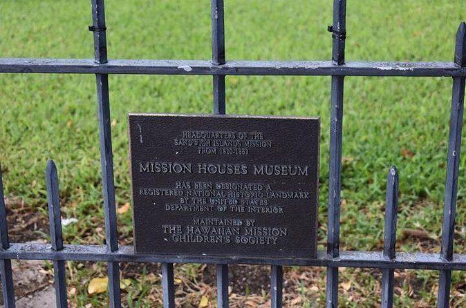 Intimate WWII: Honor our Heroes and Historic Honolulu Tour With Lunch - Who Will Love This Tour?