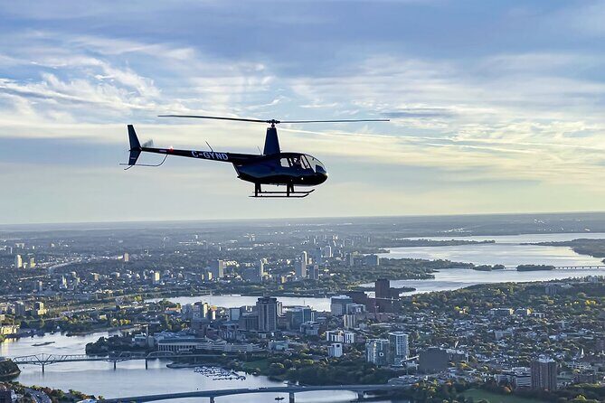 Introduction to helicopter piloting in Gatineau-Ottawa - An In-Depth Look at the Experience