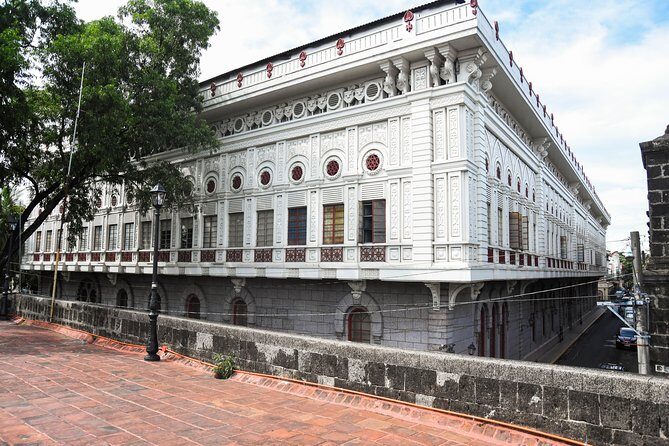 Introduction to Philippine History - Casa Manila: A Glimpse into Upper-Class Life