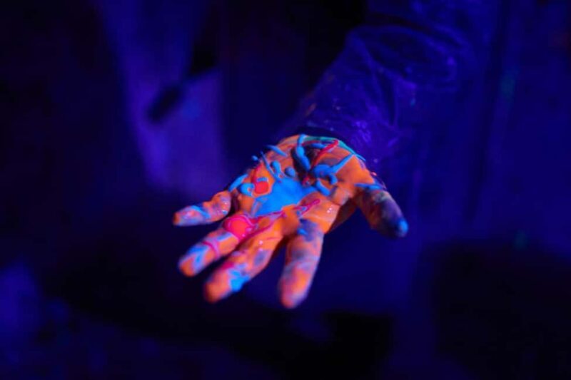 Irvine: Splatter Paint Room Experience - An In-Depth Look at the Splatter Paint Room Experience