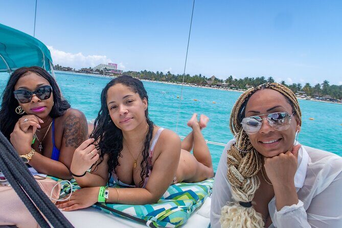 Isla Mujeres Basic Catamaran Tour with Snorkeling and Open Bar - What the Reviews Tell Us