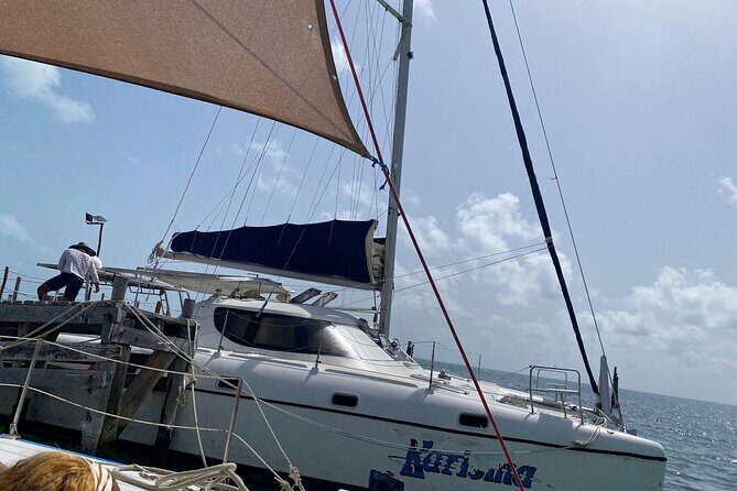 Isla Mujeres Basic Tour in Catamaran with Snorkel and Open Bar - Authentic Traveler Perspectives