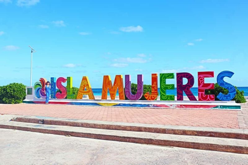 Isla Mujeres: Catamaran Ride with Open Bar, Snorkeling, and Lunch - The Sum Up