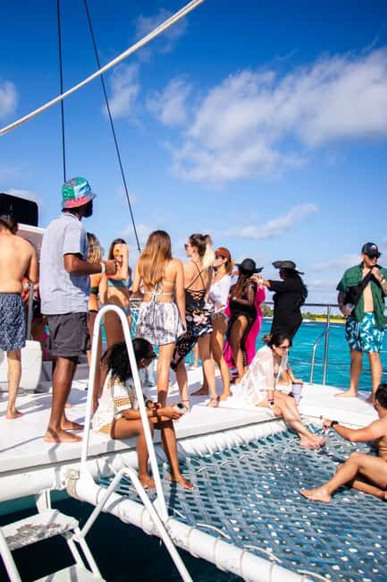 Isla Mujeres Catamaran, Snorkel & Buffet Lunch - Who Will Enjoy This Tour?