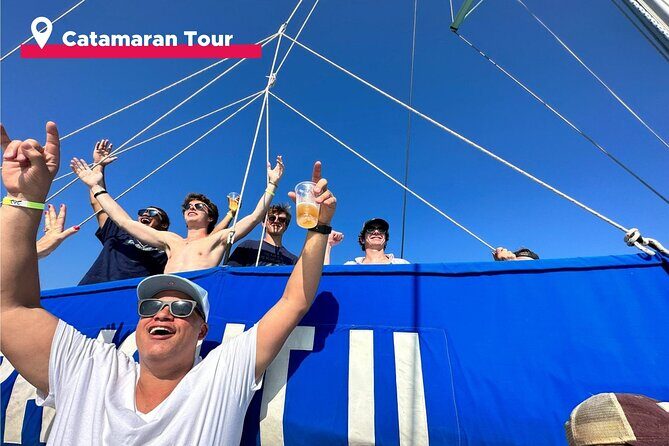 Isla Mujeres Catamaran + Snorkel + Open Bar on board + Buffet - Key Points