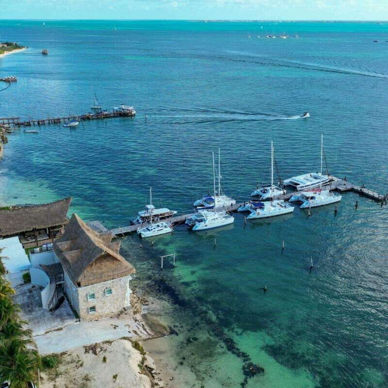 Isla Mujeres: Deluxe Catamaran Tour - Exploring the Tour Experience