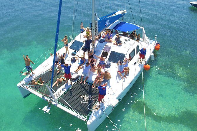 Isla Mujeres in Catamaran - Key Points