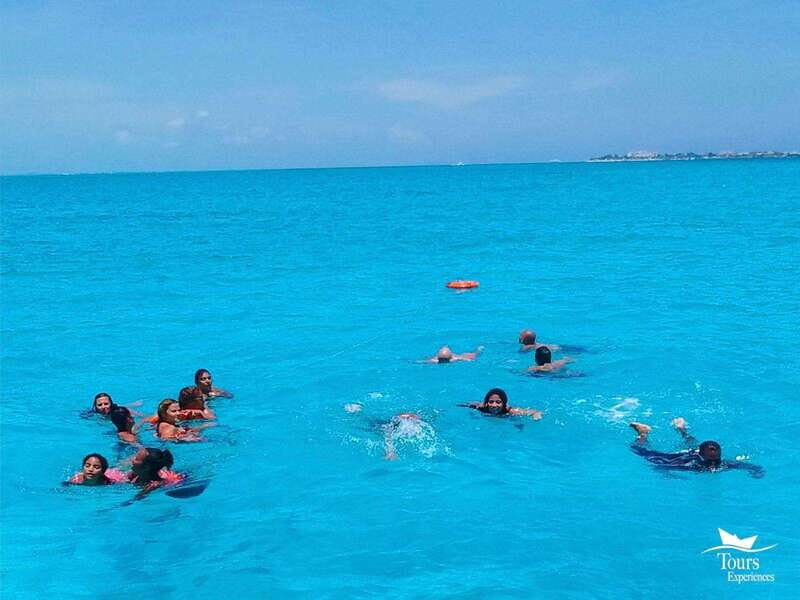 Isla Mujeres: Snorkeling Tour with Open Bar - Analyzing the Value