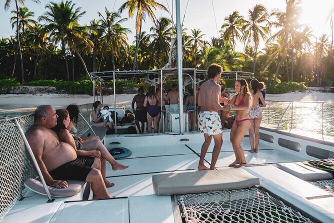 Isla Mujeres Spring Break Party Catamaran Snorkel and Open Bar - The Sum Up