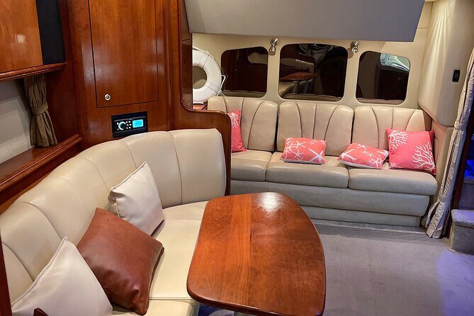 Island Fun Yacht Rental in Miami Beach - A Luxurious Day on the Water in Miami Beach