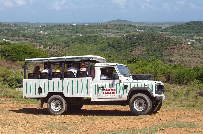 Island Safari Discovery - Authentic Encounters and Local Flavor