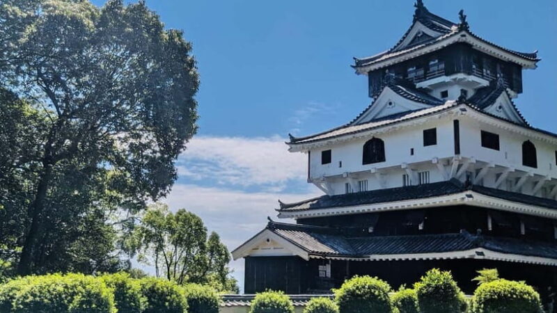 Iwakuni Tour: Kintaikyo Bridge, Castle Town & Seal Engraving - Exploring the Kintaikyo Bridge and Its Surroundings