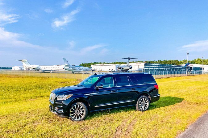 Jacksonville Airport Private Lux Car Transfer to Downtown Hotels - The Sum Up
