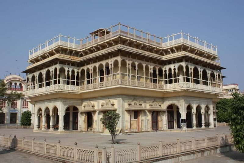 Jaipur: Amber Fort, City Palace, and Hawa Mahal Day Tour - The Sum Up