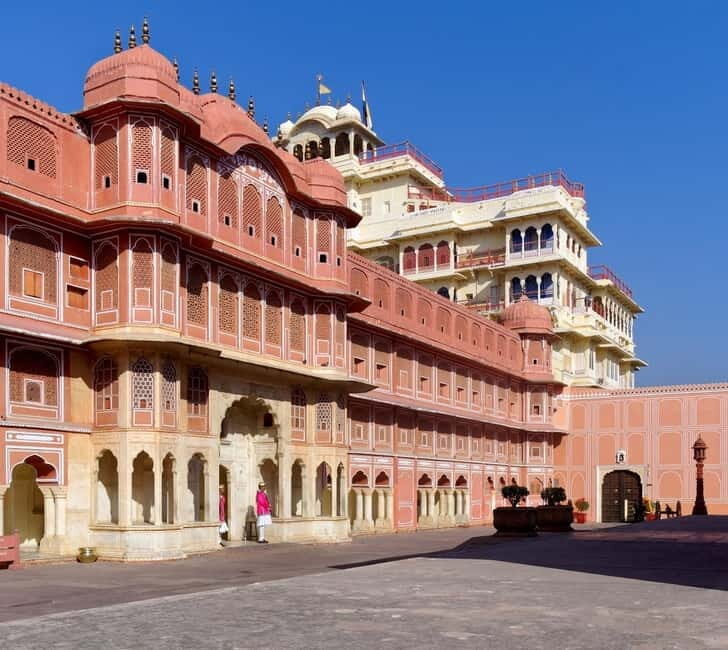 Jaipur: City Palace, Hawa Mahal & Jantar Mantar Private Tour - Authentic Experiences and Authenticity