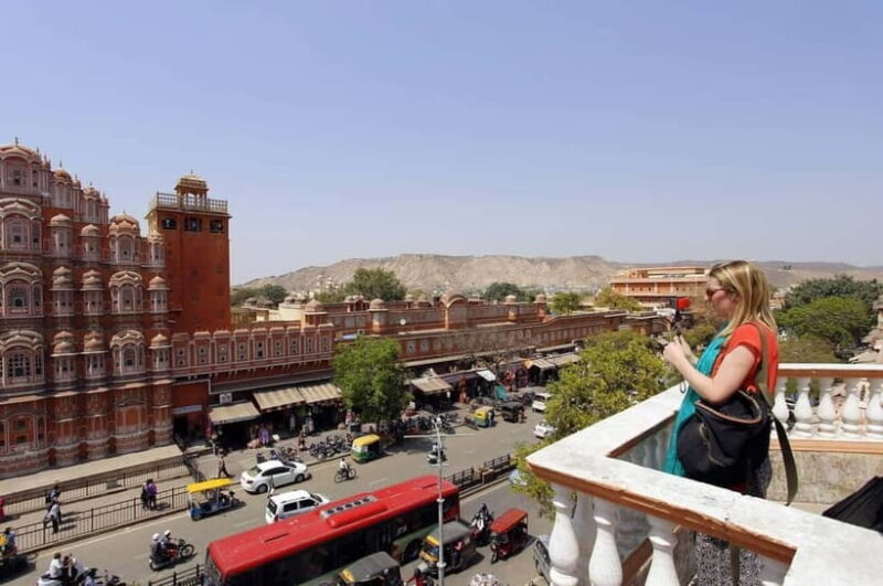 Jaipur: Explore City Sights, Amber Fort & Monkey Temple - Lunch & Local Crafts
