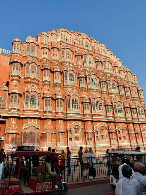 Jaipur: Forts & Folk Tales Evening with Rooftop Dinner - Key Points
