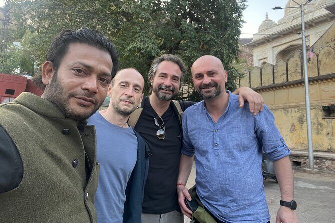 Jaipur Full Day Guided Tour with Local Food Experience - Who Should Book This Tour?