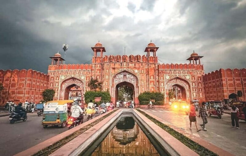 Jaipur: Half or Full-Day Sightseeing Tour with Flower market - Discovering Traditional Crafts