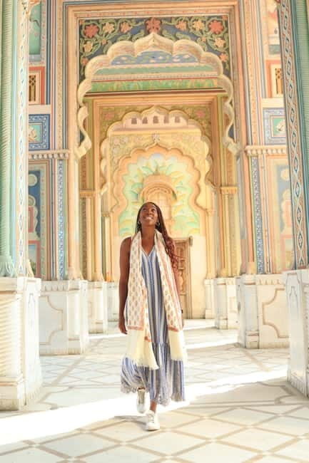 Jaipur: Patrika Gate Professional Photoshoot with Local - Key Points