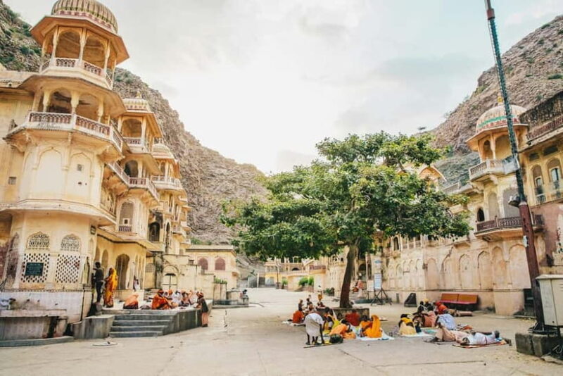 Jaipur: Private City Tour with Car, Guide, Tickets & Lunch - Key Points