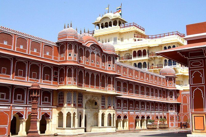 Jaipur: Private Day Trip by Tuk-Tuk & Guide with Pick-Up & Drop - Exploring Jaipur in a Tuk-Tuk: A Practical Dive