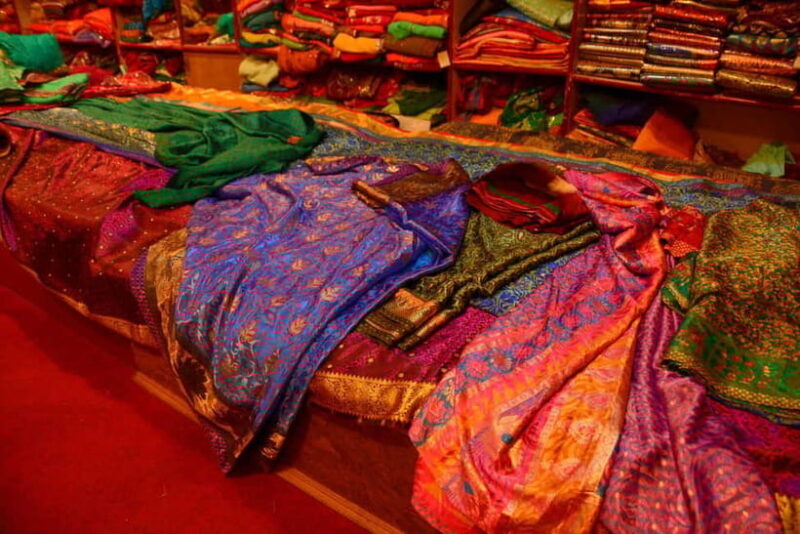 Jaipur: Private Shopping Tour with Block Printing Workshop - A Practical and Authentic Encounter in Jaipur
