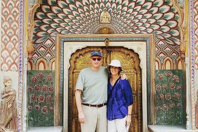 Jaipur Sightseeing and Shopping: Guided Tour by Private Car - Water and Wind: Jal Mahal & Hawa Mahal