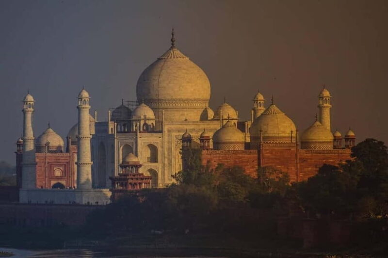 Jaipur: Tajmahal Sunrise Tour with Fatehpur Sikri & Abhaneri - Exploring Agra Fort