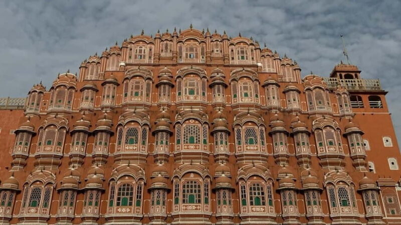 "Jaipur's Living Heritage: A Walk Through Time" - Exploring Jaipur’s Landmarks in Depth