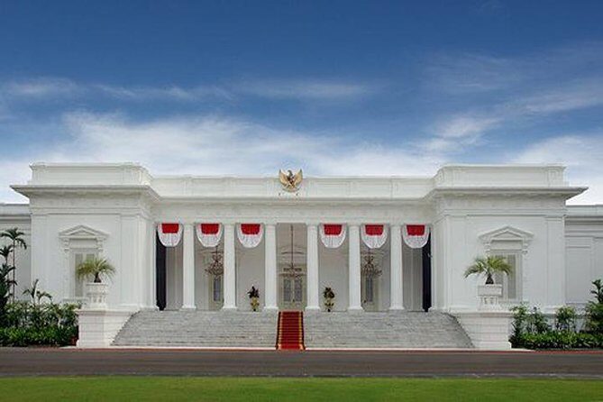 Jakarta Half-Day Guided Tour with a Private Fun Local Host - What Makes This Tour Stand Out