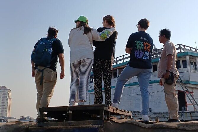 Jakarta Half Day Visit The Monument with Highlight City Tour - FAQ
