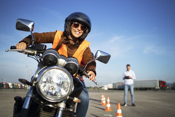 Jakarta Scooter Lessons and Motorcycle Lessons - An Introduction to the Experience