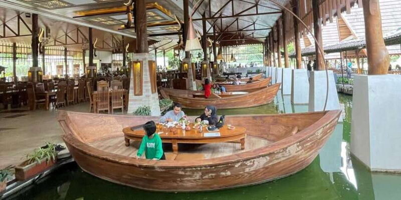 Jakarta: Volcano, Tea/Rice Fields, Hot Spring, Local Food - The Natural and Cultural Highlights