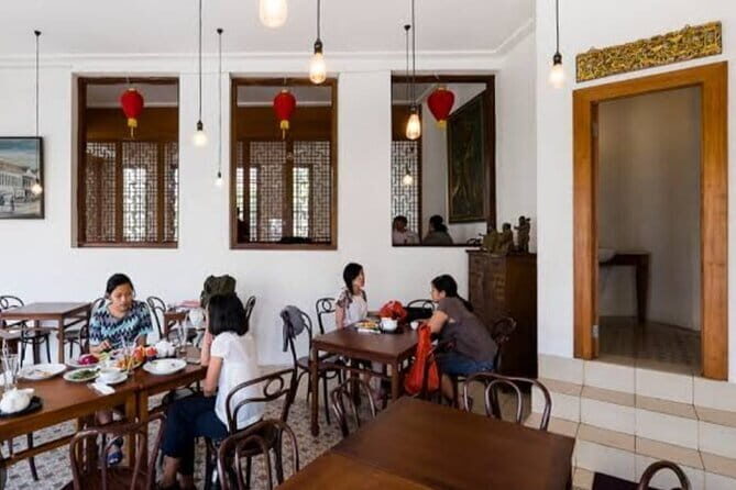 Jakarta Walking Tour with Public Transportation Visiting Sites - A Closer Look at the Itinerary