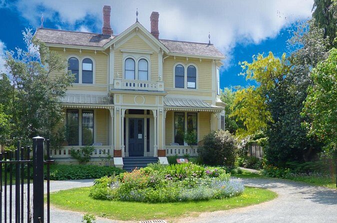 James Bay Heritage House Tour - The Experience from a Visitor Perspective