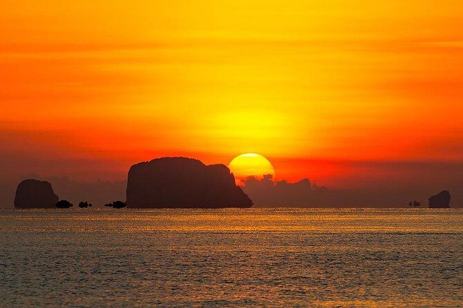 James Bond Island and Phang Nga Bay Sunset Romantic Trip By Phuket Seahorse Tour - What the Tour Includes and What to Consider