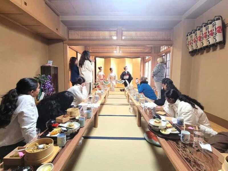 Japanese Traditional Entertainment Experience in Tokyo - An In-Depth Look at the Experience