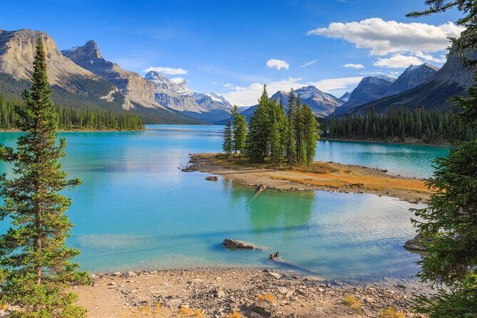Jasper National Park Tour: Maligne Valley, Medicine Lake and Spirit Island - An In-Depth Look at the Jasper Maligne Valley Tour