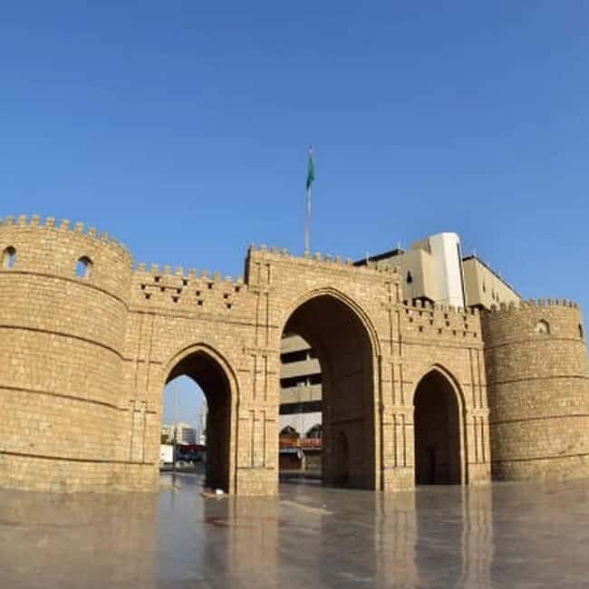 Jeddah: Full day Luxury Tour - Exploring the Historic Heart: Al-Balad